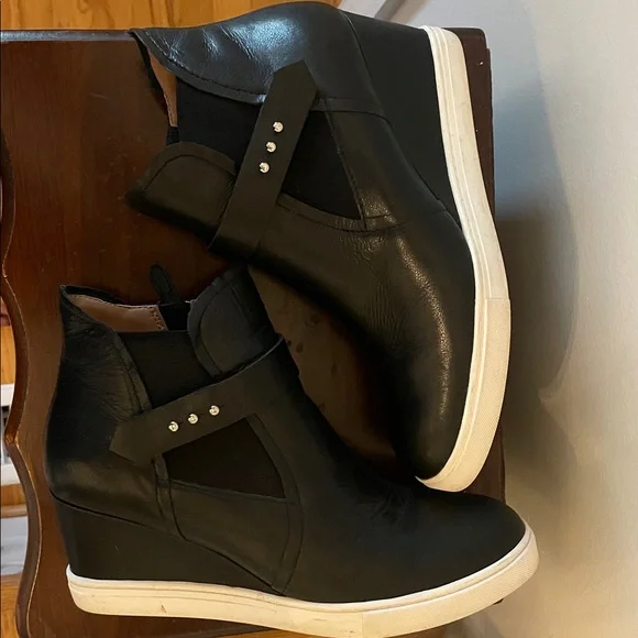 L. Paola Black Leather Wedge Ankle Boots - Picture 4 of 9